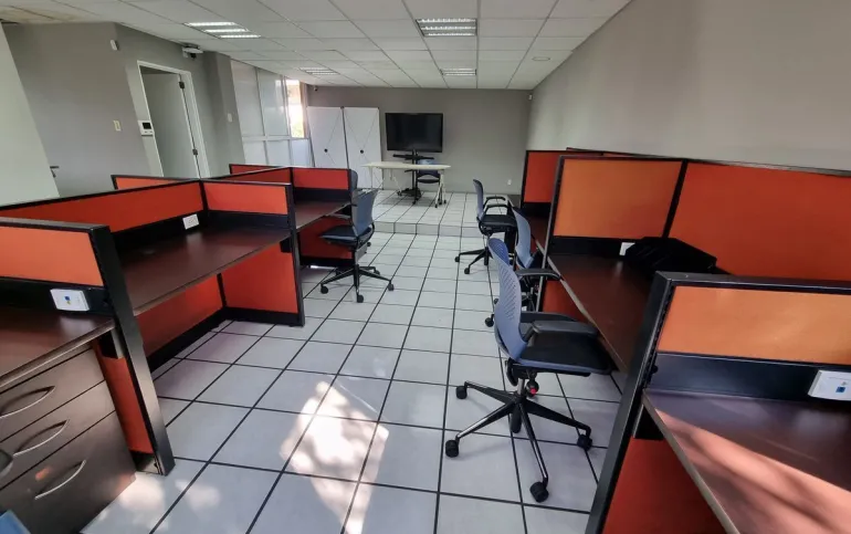 Oficina en Venta en Patriotismo.