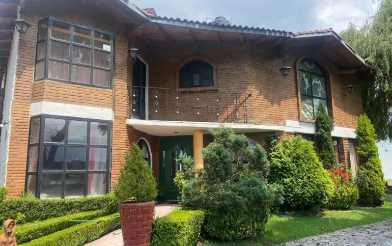 CASA PARA REMODELAR EN EN ZINACANTEPEC