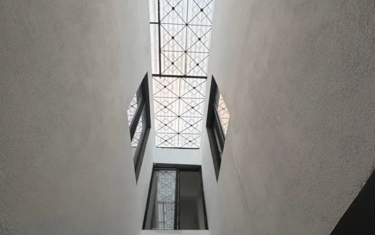 CASA RECIEN REMODELADA EN CALLE CERRADA, JARDINES DE CERRO GORDO