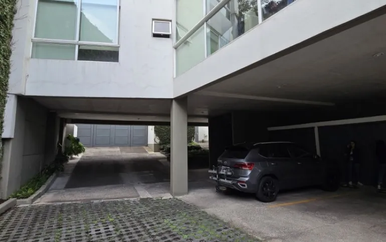 AMPLIO, EN LA PARTE BAJA DE LAS AGUILAS, A UN PASO DE PERIFÉRICO