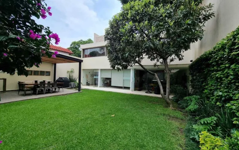 ESTUPENDA CASA AMPLIA, DE REVISTA EN EL CORAZON DE SAN ANGEL