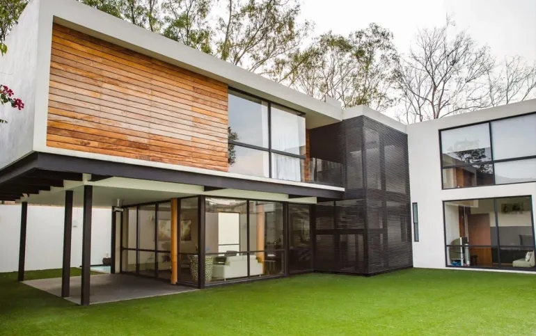 RESIDENCIA EN VENTA ESTILO MODERNO EN BOSQUES DE LAS LOMAS