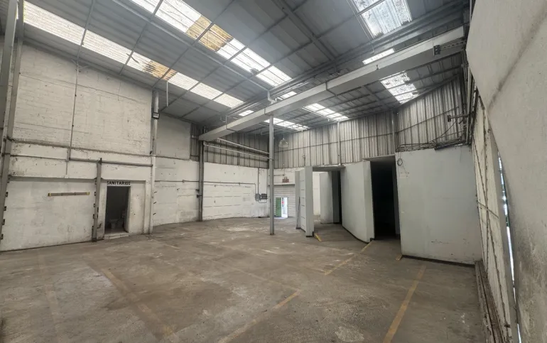 RENTA LOCAL COMERCIAL EN BENITO JUAREZ EN ESQUINA