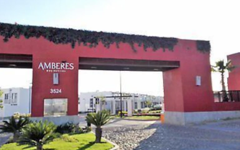 CASA EN EXCELEN TE UBICACION  CERCA DE LA IBERO, CLIICA 58, CENTRO MAX LEON GTO