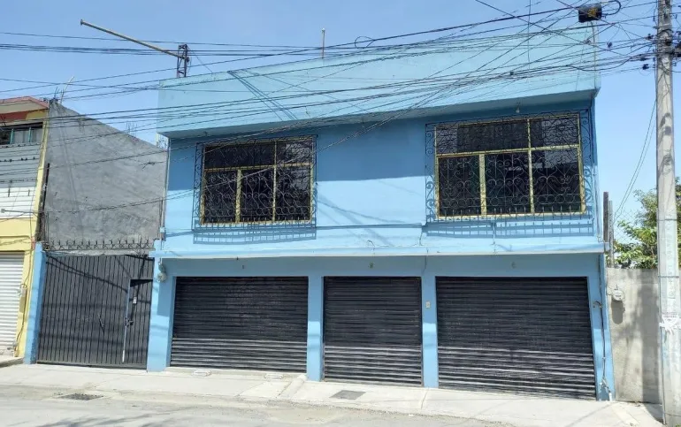 EXCELENTE Y UBICADISIMA CASA EN RENTA!!