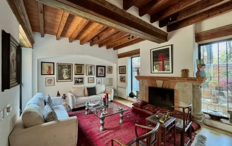 CASA - RENTA y VENTA - CDA. MONTE TAURO