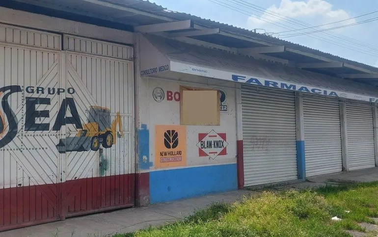 Se VENDE bodega de 387 m2 de terreno, con 4 locales y un departamento