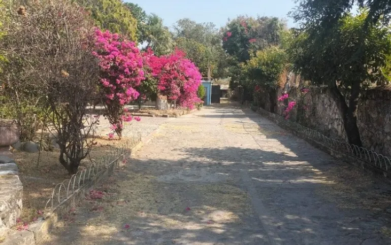 Xochicalco - Casa en Venta más terreno