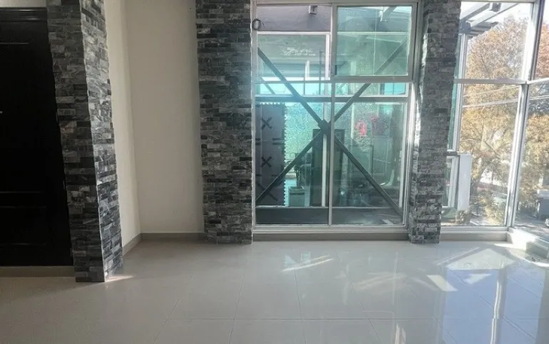 OFICINAS EN RENTA, MUY BIEN UBICADAS, JARDIN BALBUENA