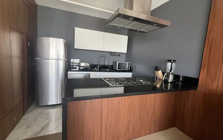 PH en renta en Península Tower, sobre Avenida Santa Fe