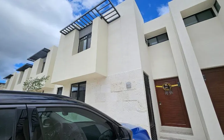 ¡RENTO CASA EN ZIBATÁ, QUERÉTARO!