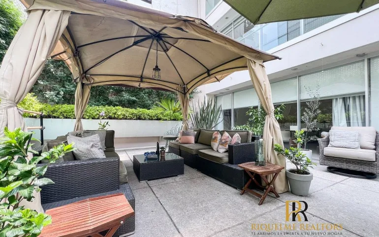 EXCLUSIVO GARDEN HOUSE CON ESPECTACULAR TERRAZA