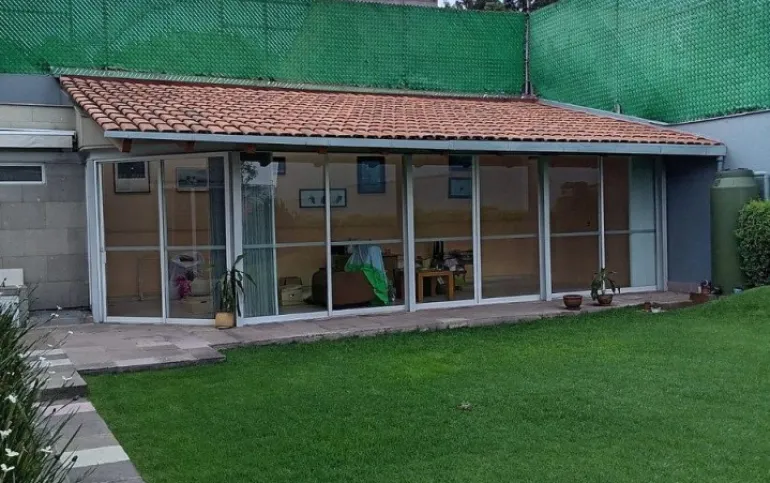 Magnífica Casa en La Herradura con Gran Jardín y 721 m² de Terreno