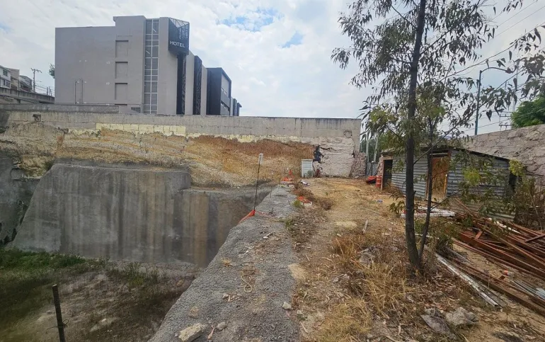 Terreno en Venta en Lomas de Atizapán – Uso de Suelo para 15 Niveles