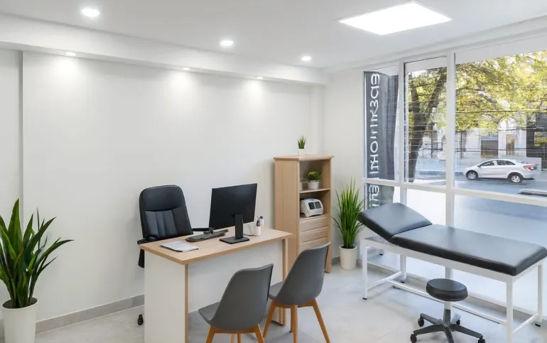 Consultorio  dúplex en renta Col. Del Valle Sur