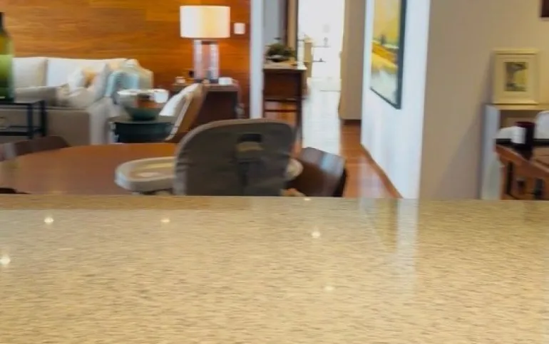 **OPORTUNIDAD** HERMOSO DEPARTAMENTO CON 1 BALCÓN  Y LINDOS ACABADOS