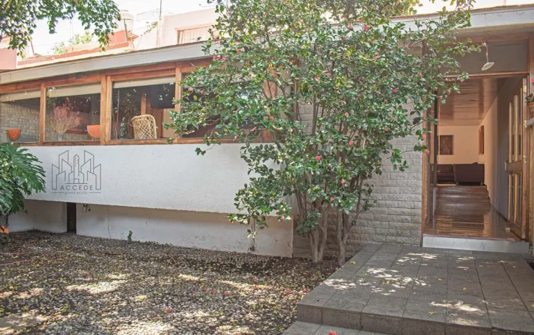 Residencia en fraccionamiento residencial Acoxpa