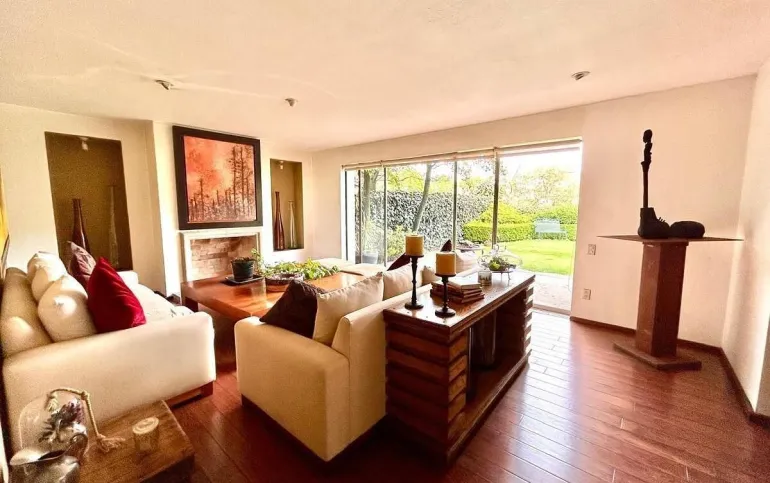 CASA EN VENTA EN LOMAS DE VISTA HERMOSA