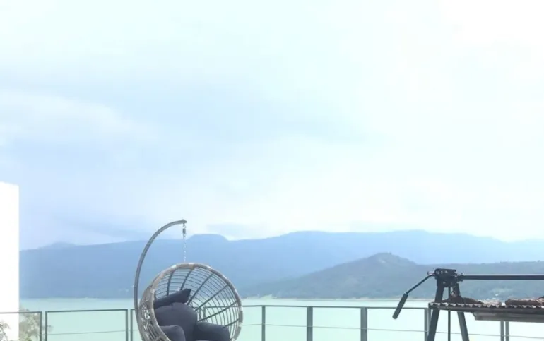 Casa en venta o renta, Valle de Bravo