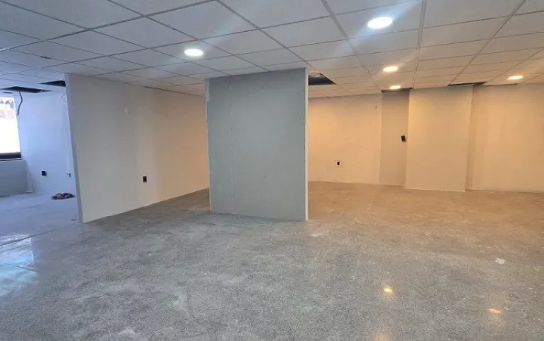 Oficina en Renta en Chimalistac: Espacio Amplio, Elegante y Listo para Impulsar